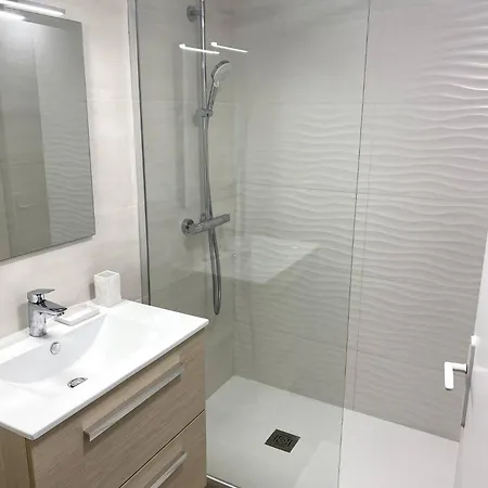 Vue Coeur - Casa Riviera Bellevue דירה